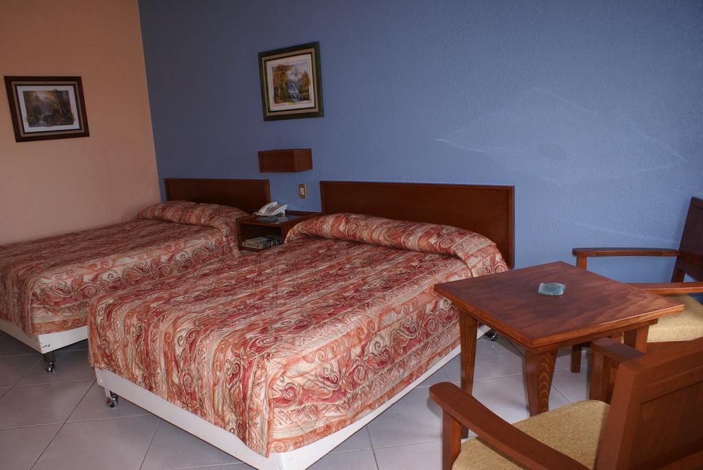 Hotel De Mexico Matamoros  Habitación foto
