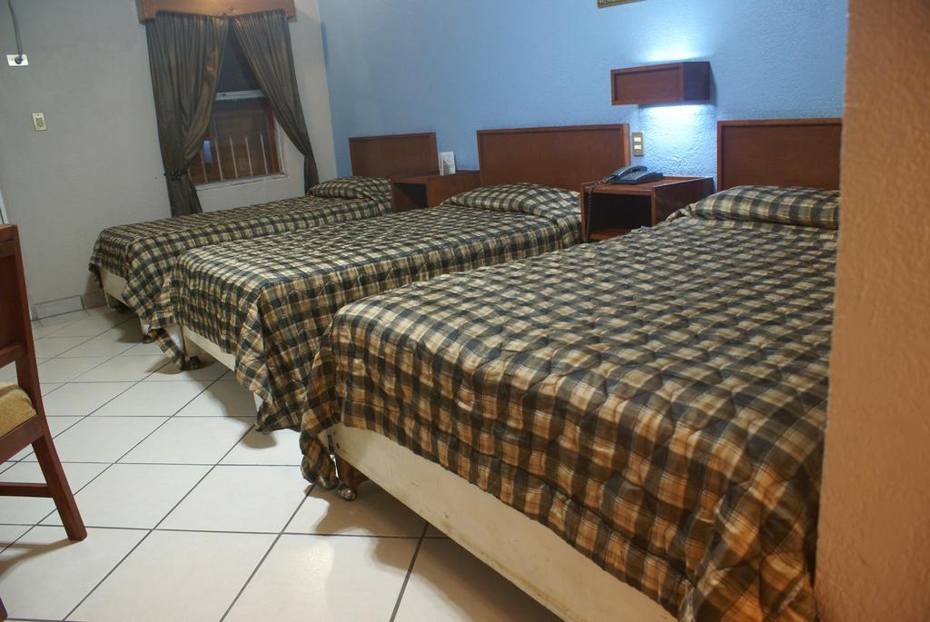 Hotel De Mexico Matamoros  Habitación foto