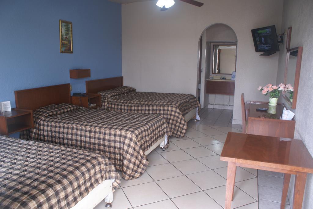 Hotel De Mexico Matamoros  Habitación foto